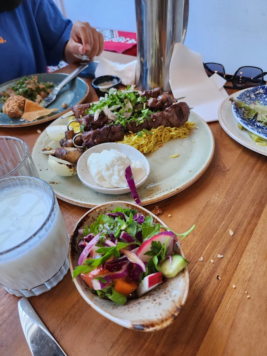 Shawarma Harmony, Manara
