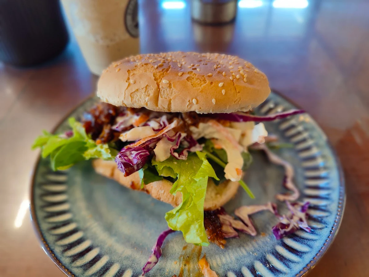 Pulled Pork Burger, Good Morning Coffee Trader