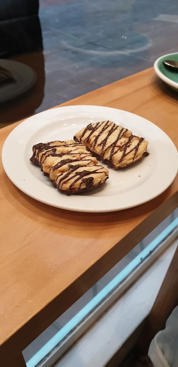 Biscuits, The Alley Edition