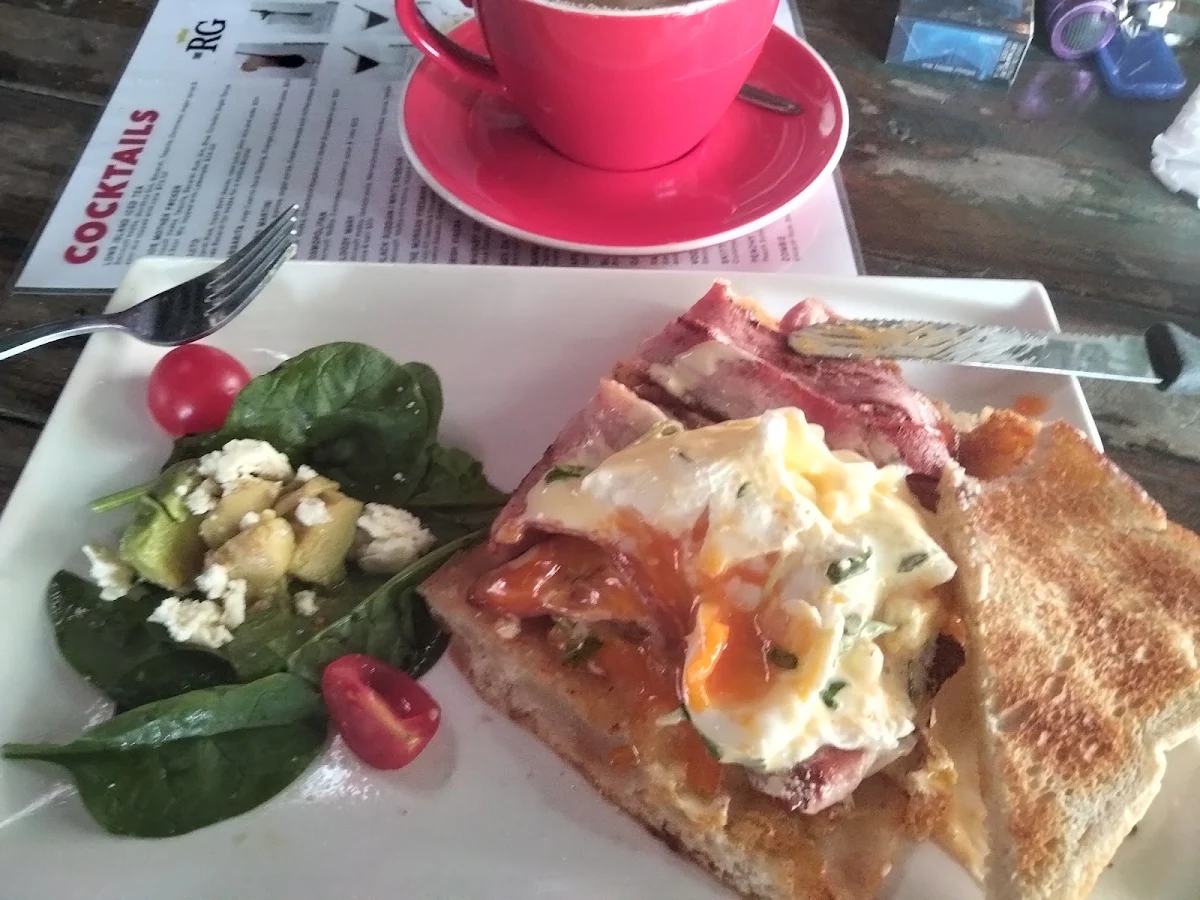 Eggs Benedict, Fatboy's Cafe