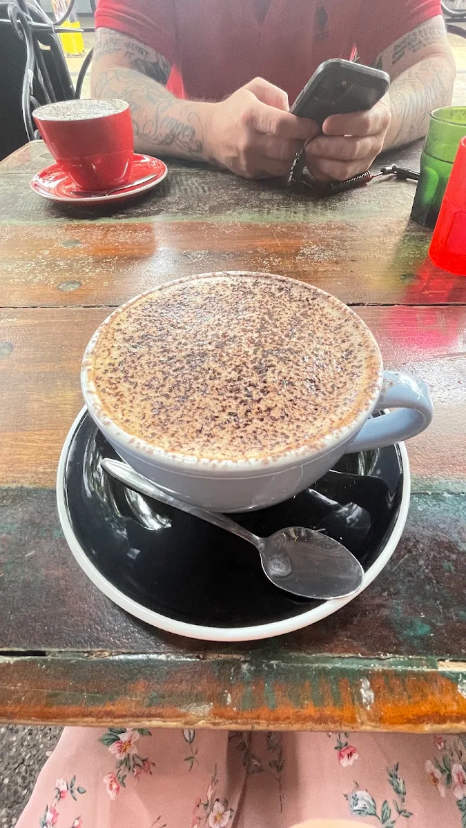 Highlights, Fatboy's Cafe