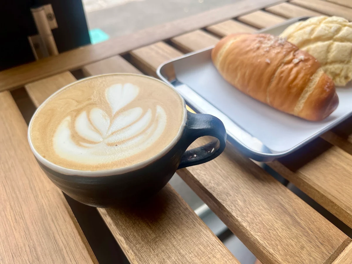 Latte, Plot Coffee & Bakery