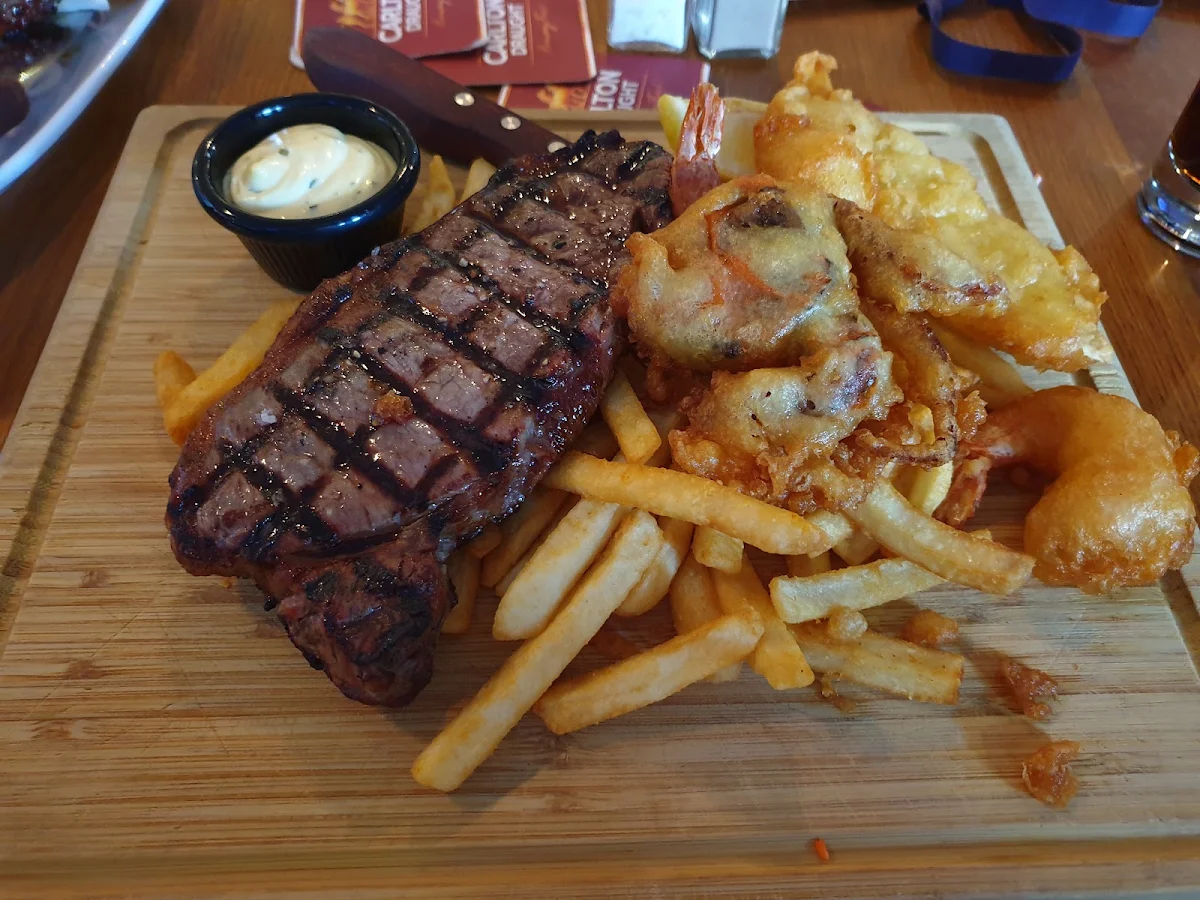 Steak with Surf, The Royal Hotel QBN