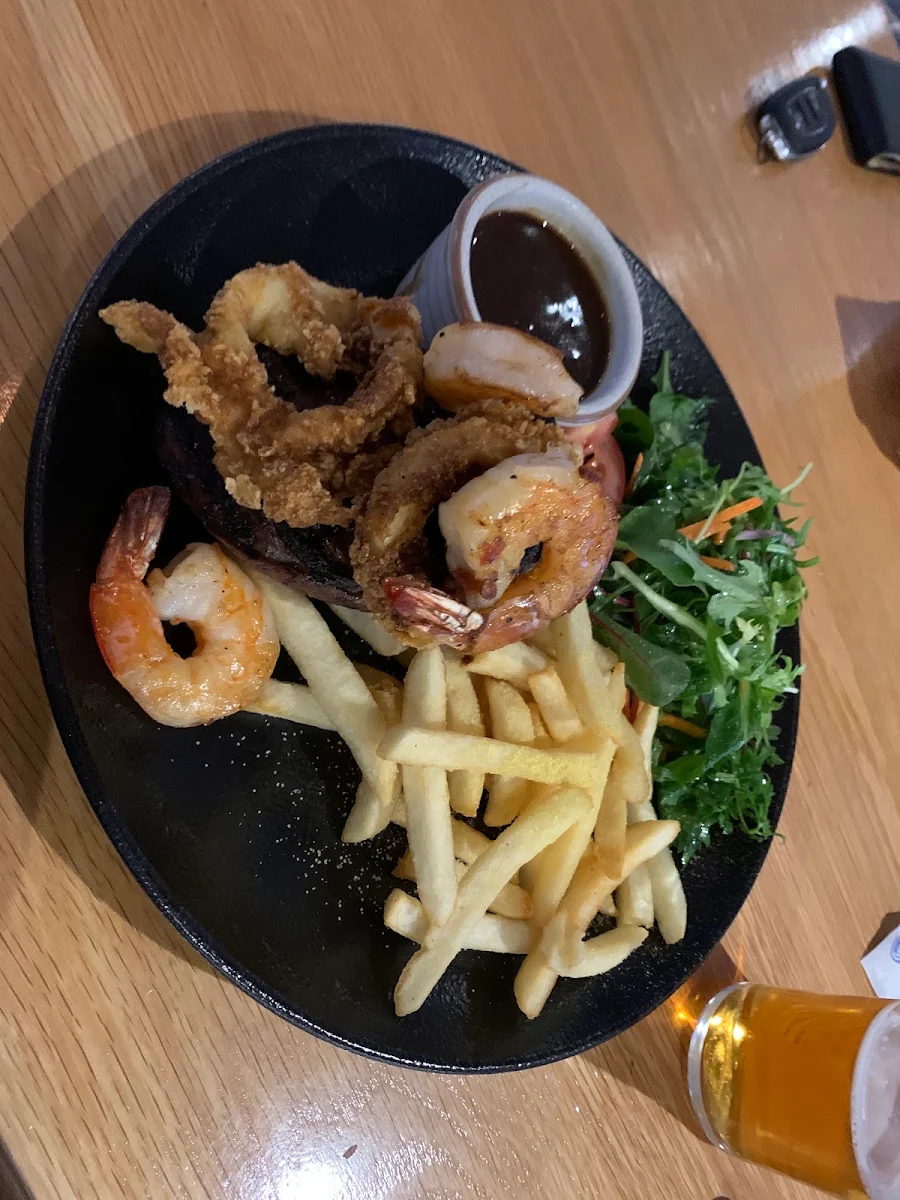 Highlights, The Corrimal Hotel