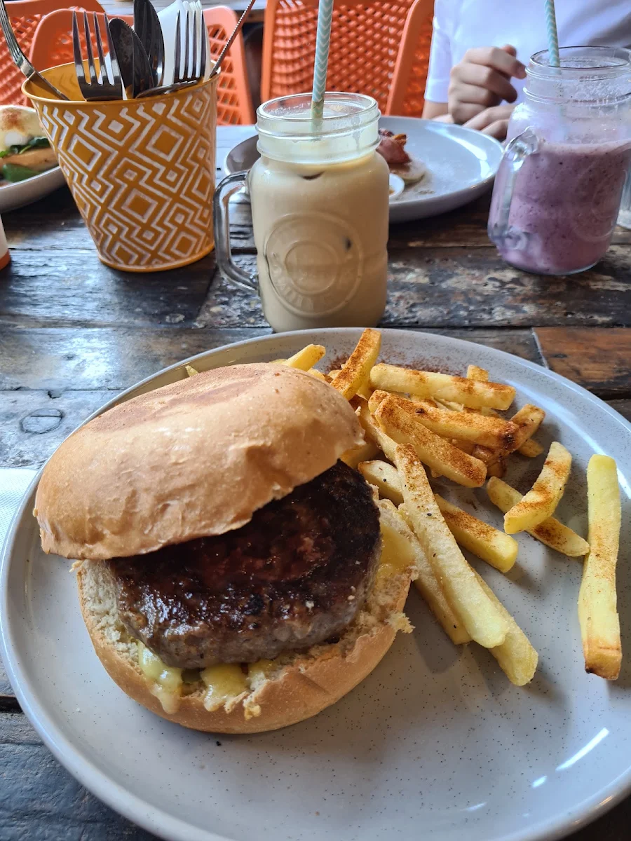 Cheeseburger, Kinky Lizard Cafe Adelaide Terrace