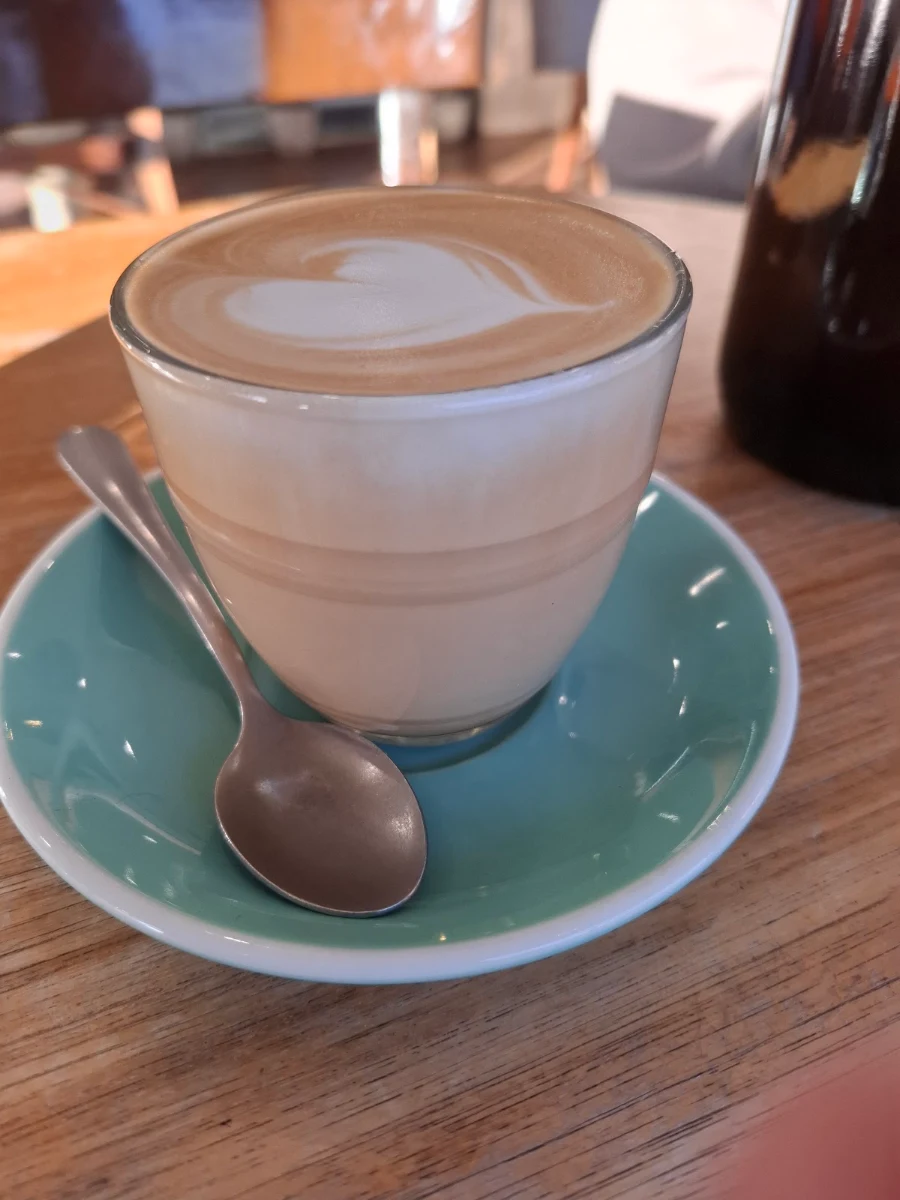 Cafe Latte, Early birds cafe hastings