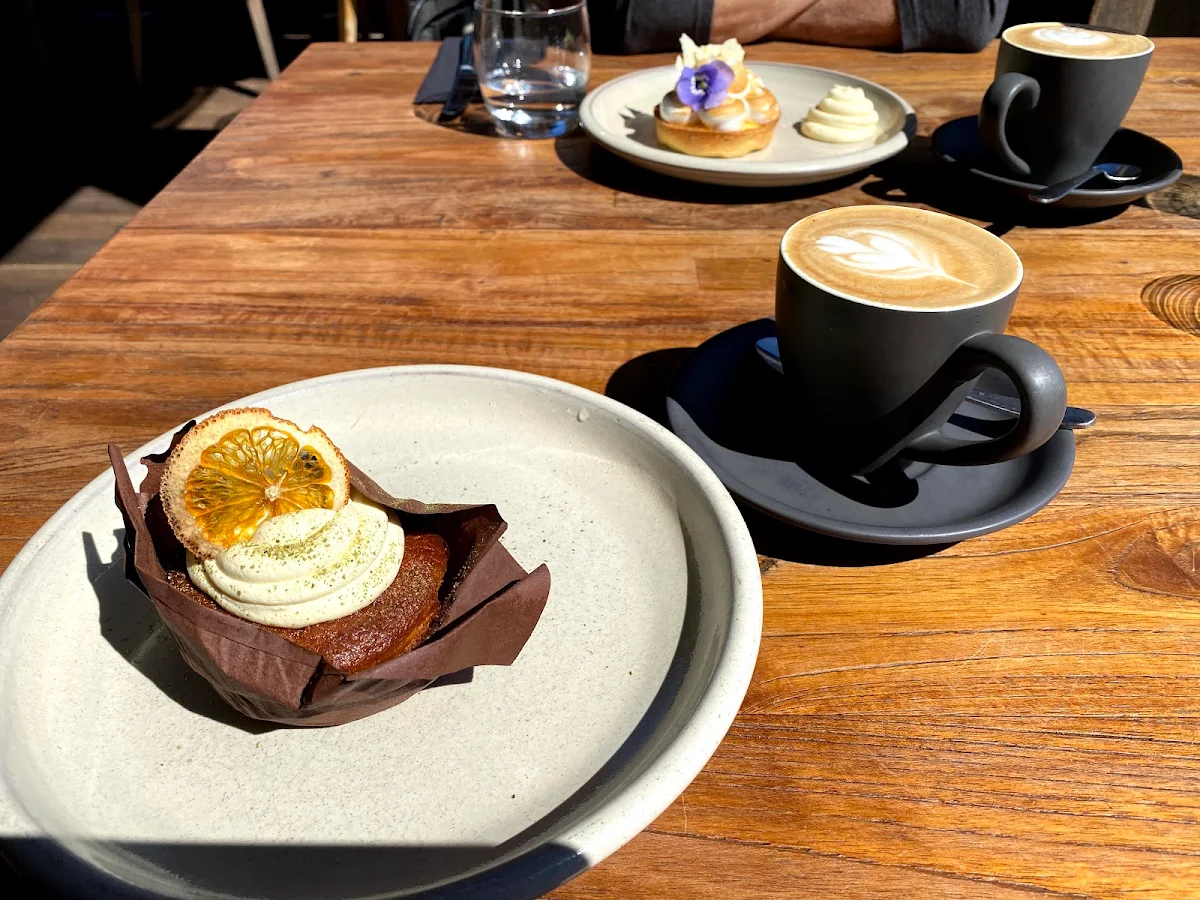 Flourless Orange Cake, Saddles Mount White