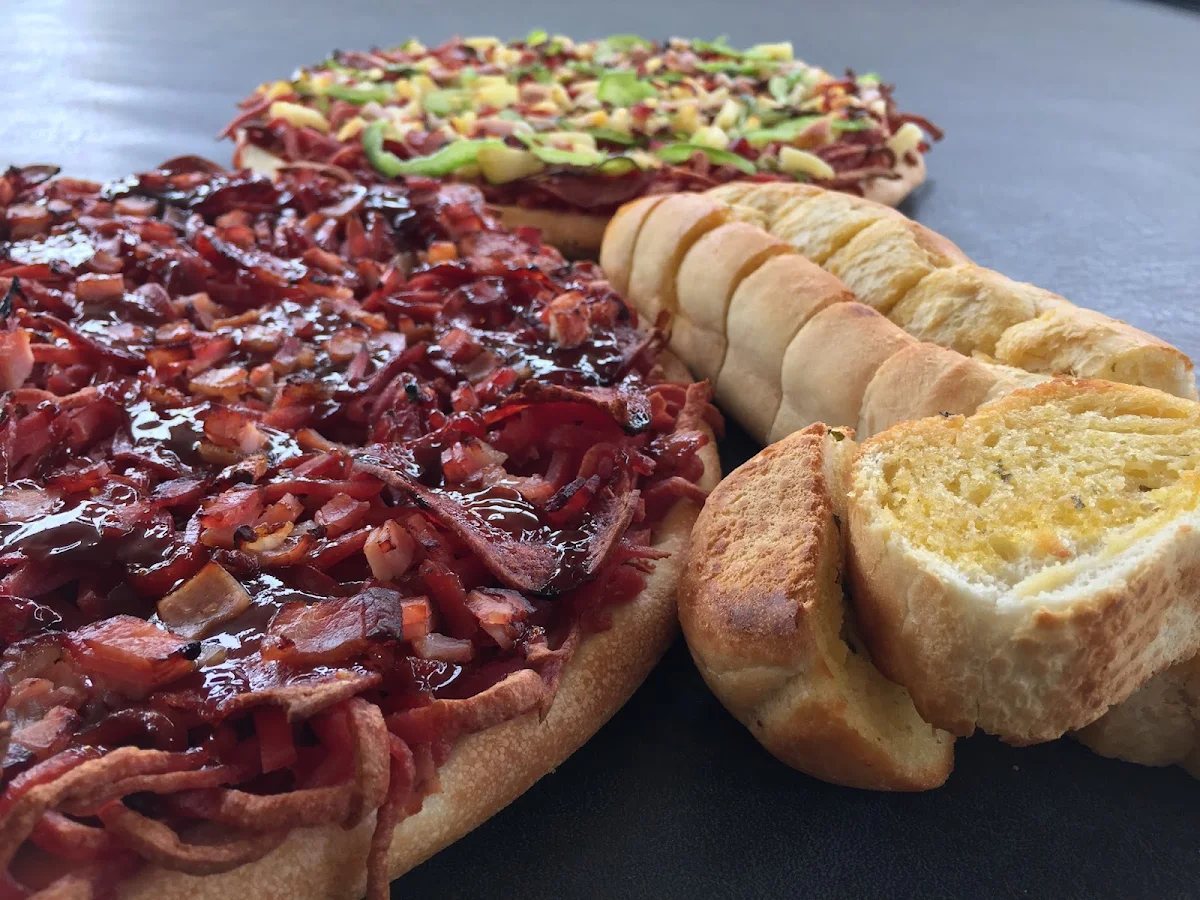 Highlights, Wild Dog Pizza