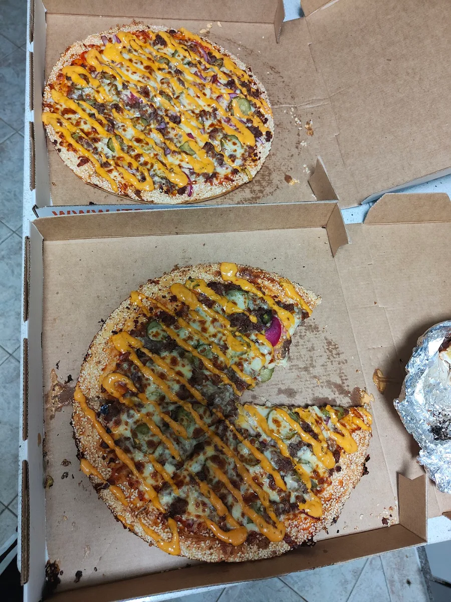 Cheesy Burger Pizza