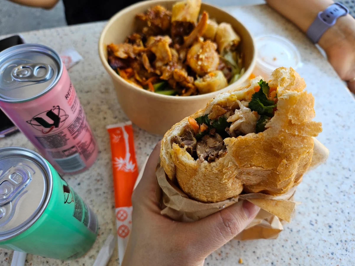 Highlights, Banh Mi Thit Salisbury