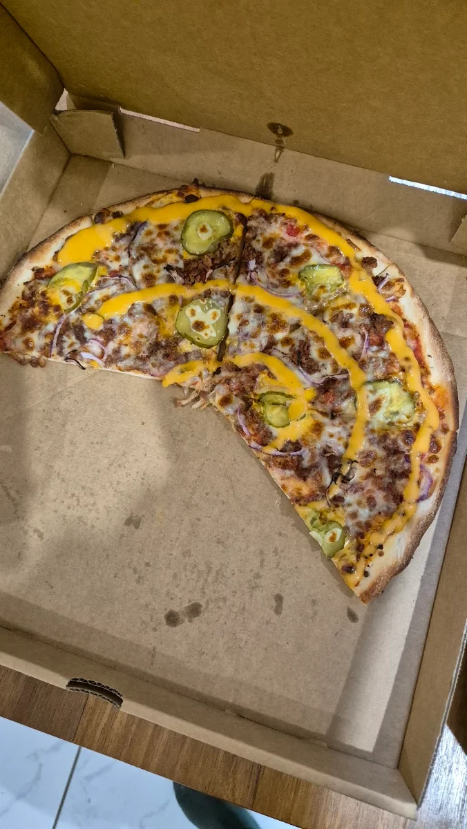Cheeseburger Pizza