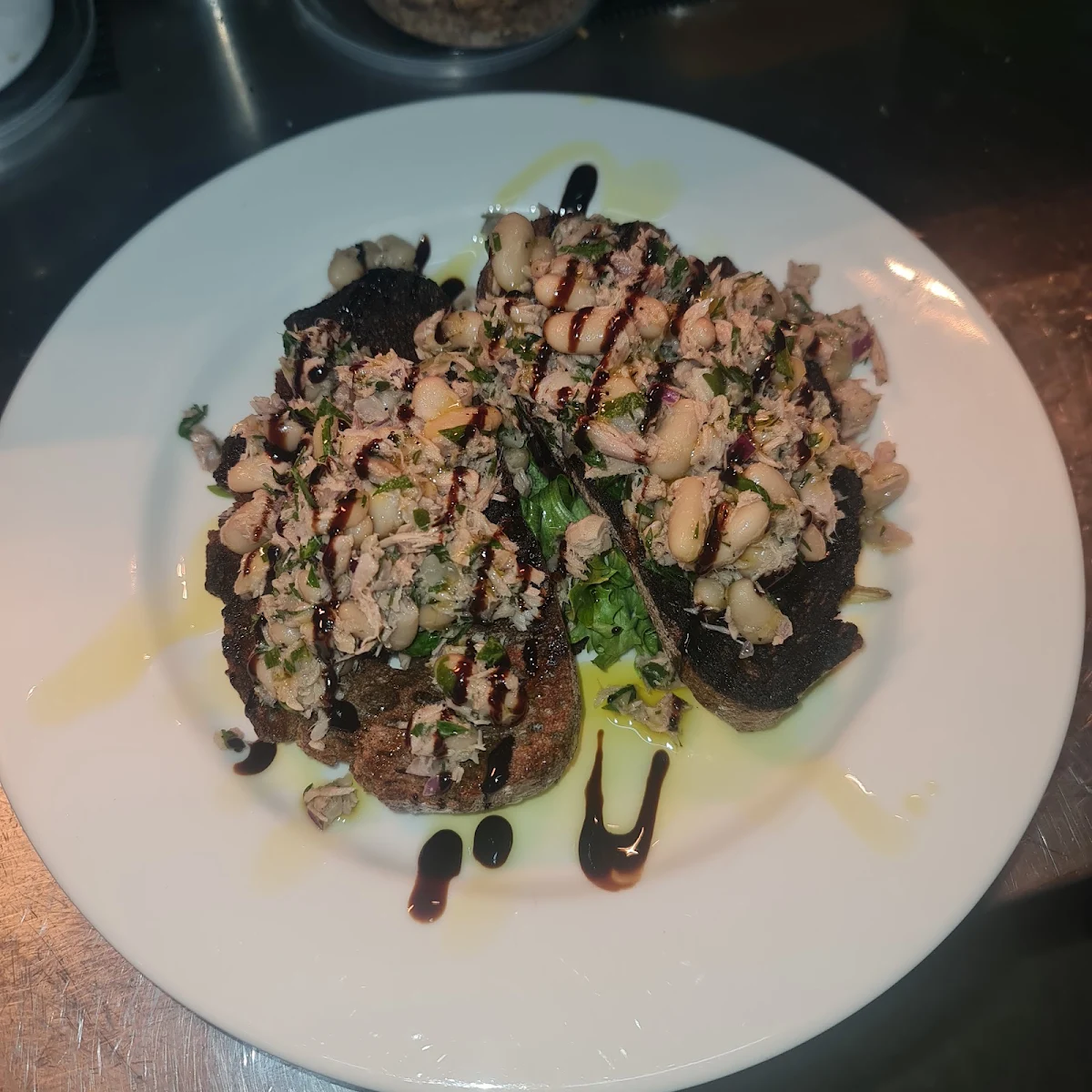Highlights, Monbulk Bistro