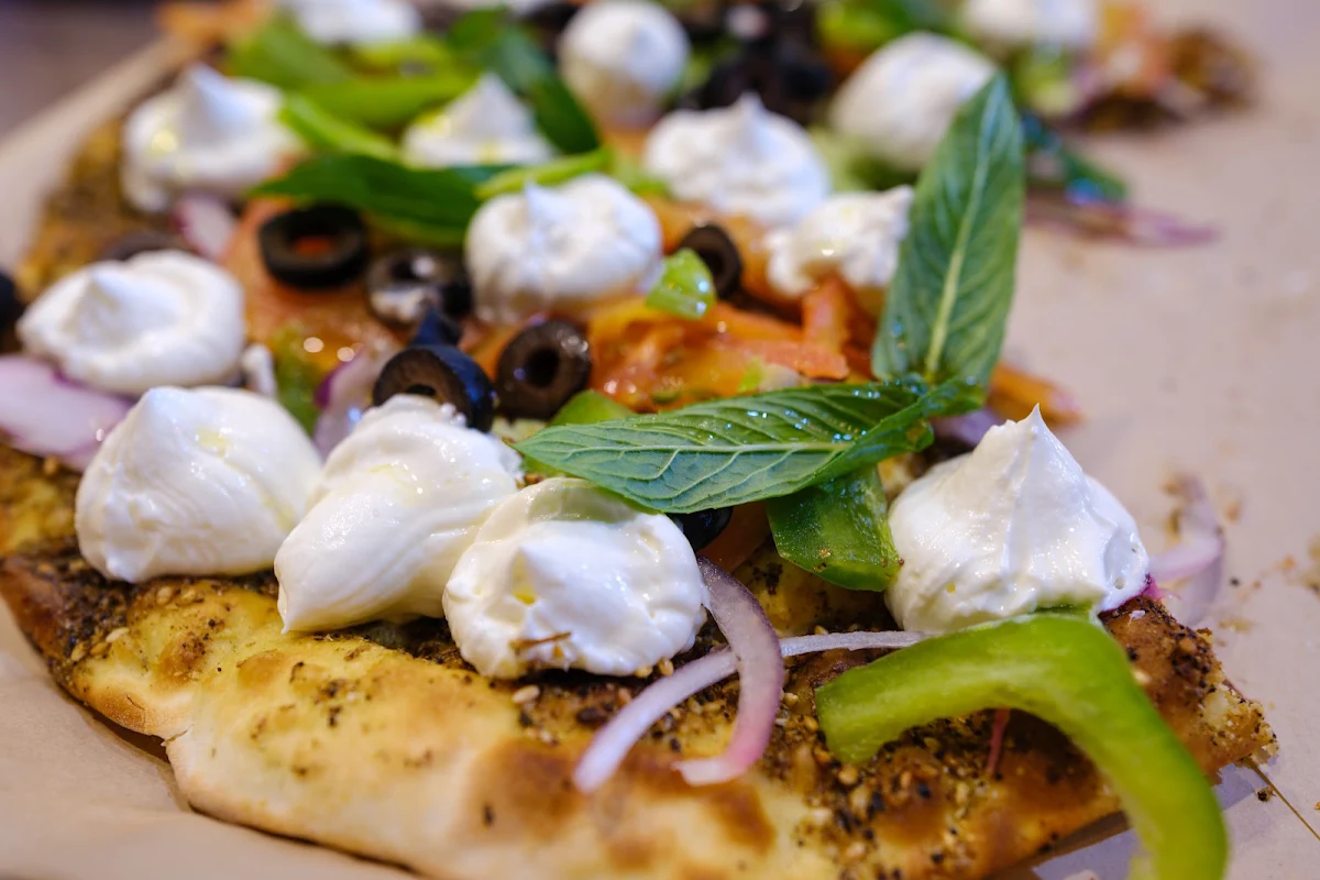 Labne Pizza
