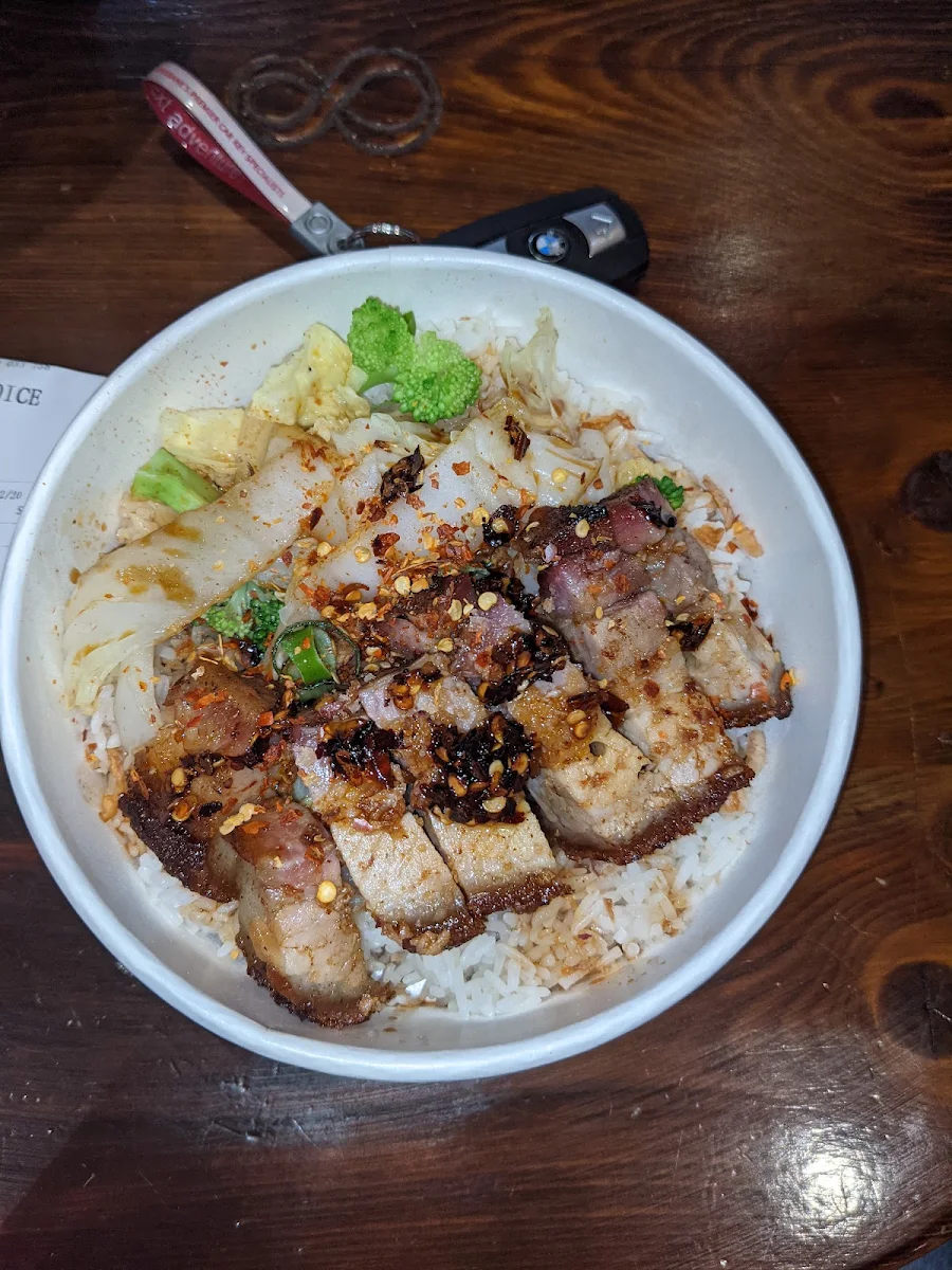 Highlights, 8 Street Mt Ommaney 八號胡同