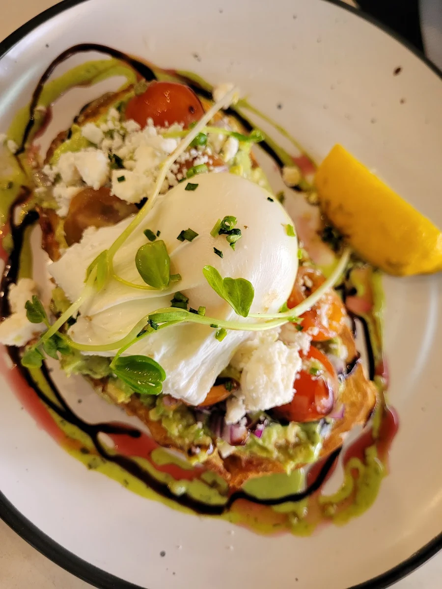 Smashed Avocado, Fink Cafe
