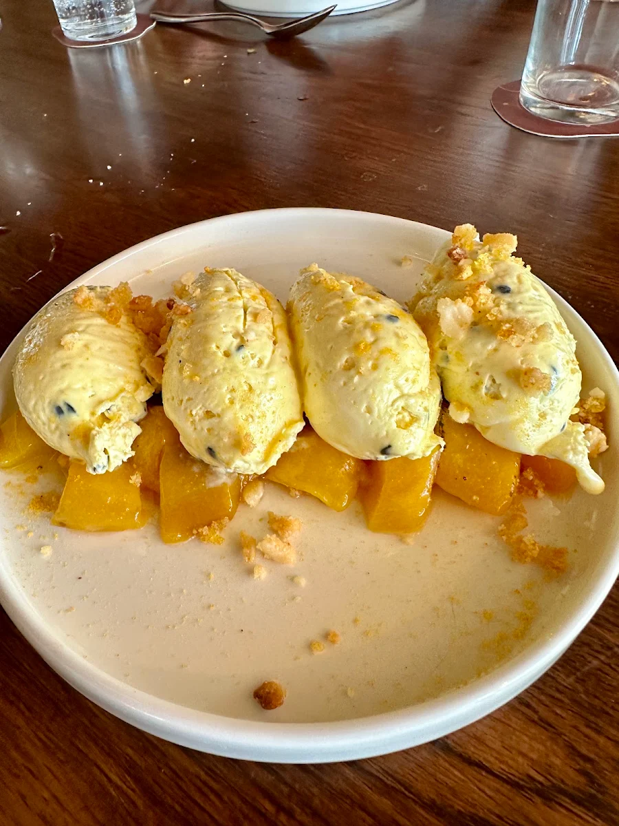 Mango Passionfruit, Peregrin