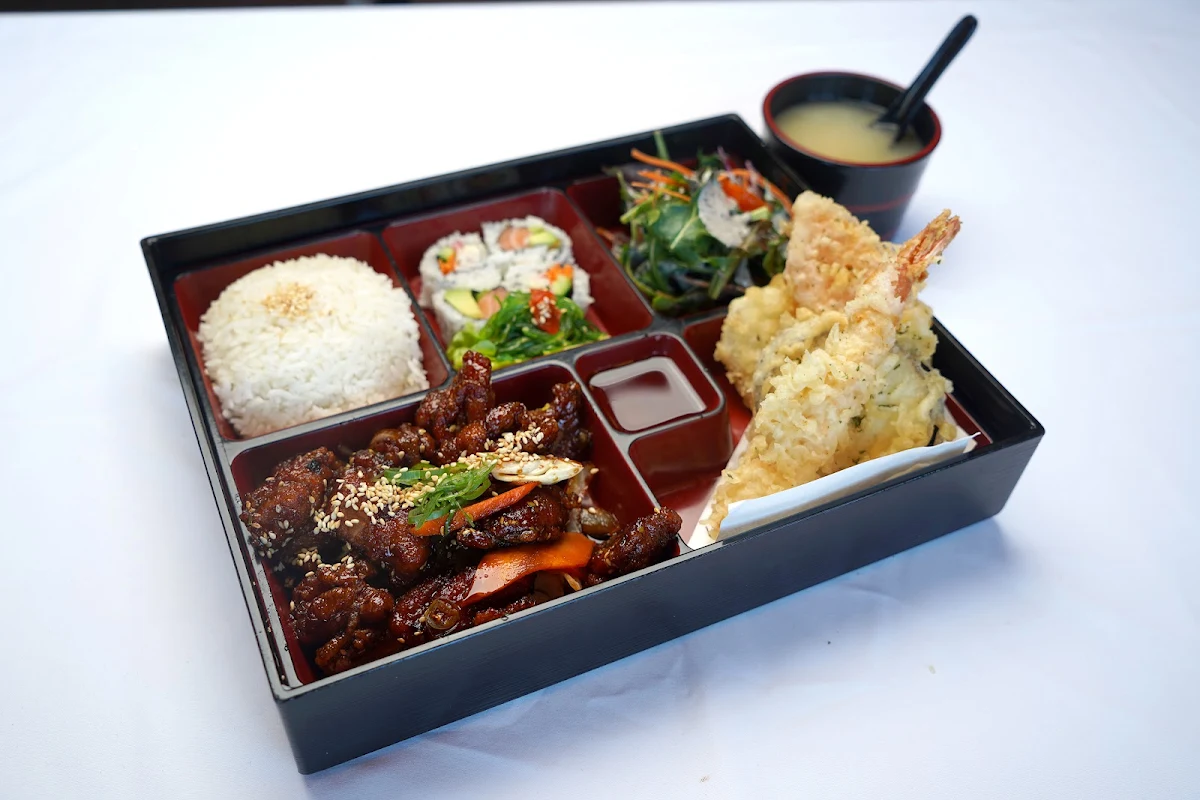 Highlights, Moon's Sushi