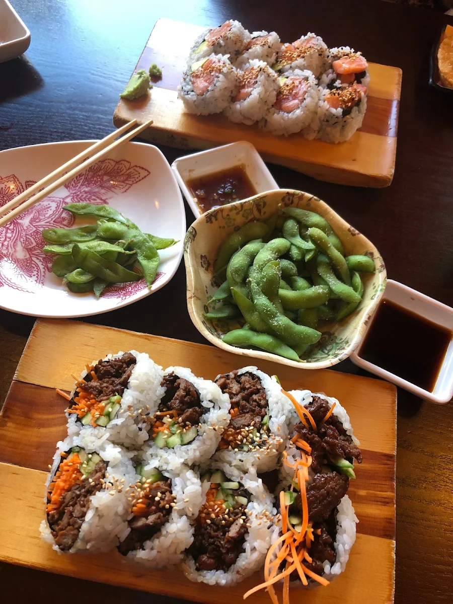 Volcano Roll, Moon's Sushi