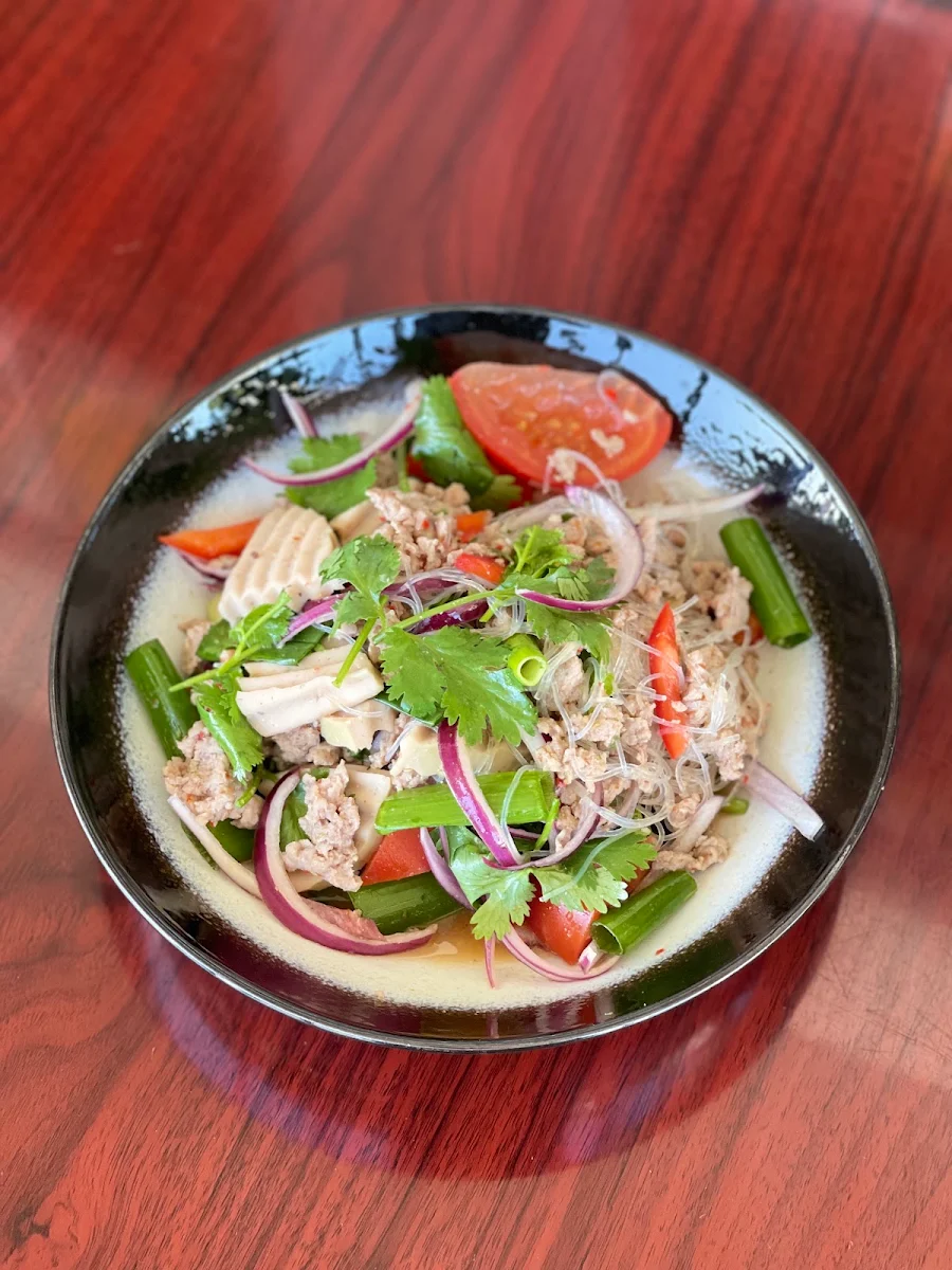 Highlights, Khao Gaeng Thai Restaurant