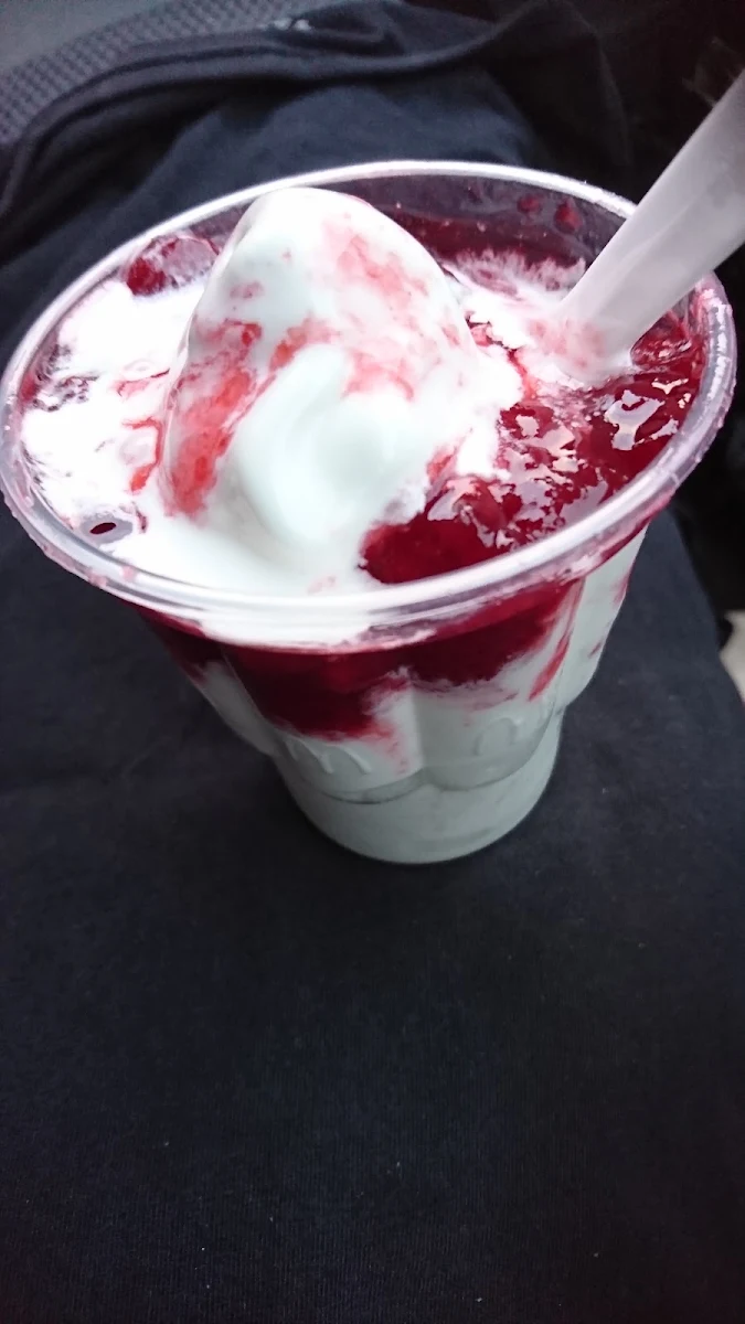 Strawberry Sundae, McDonald's Golden Grove