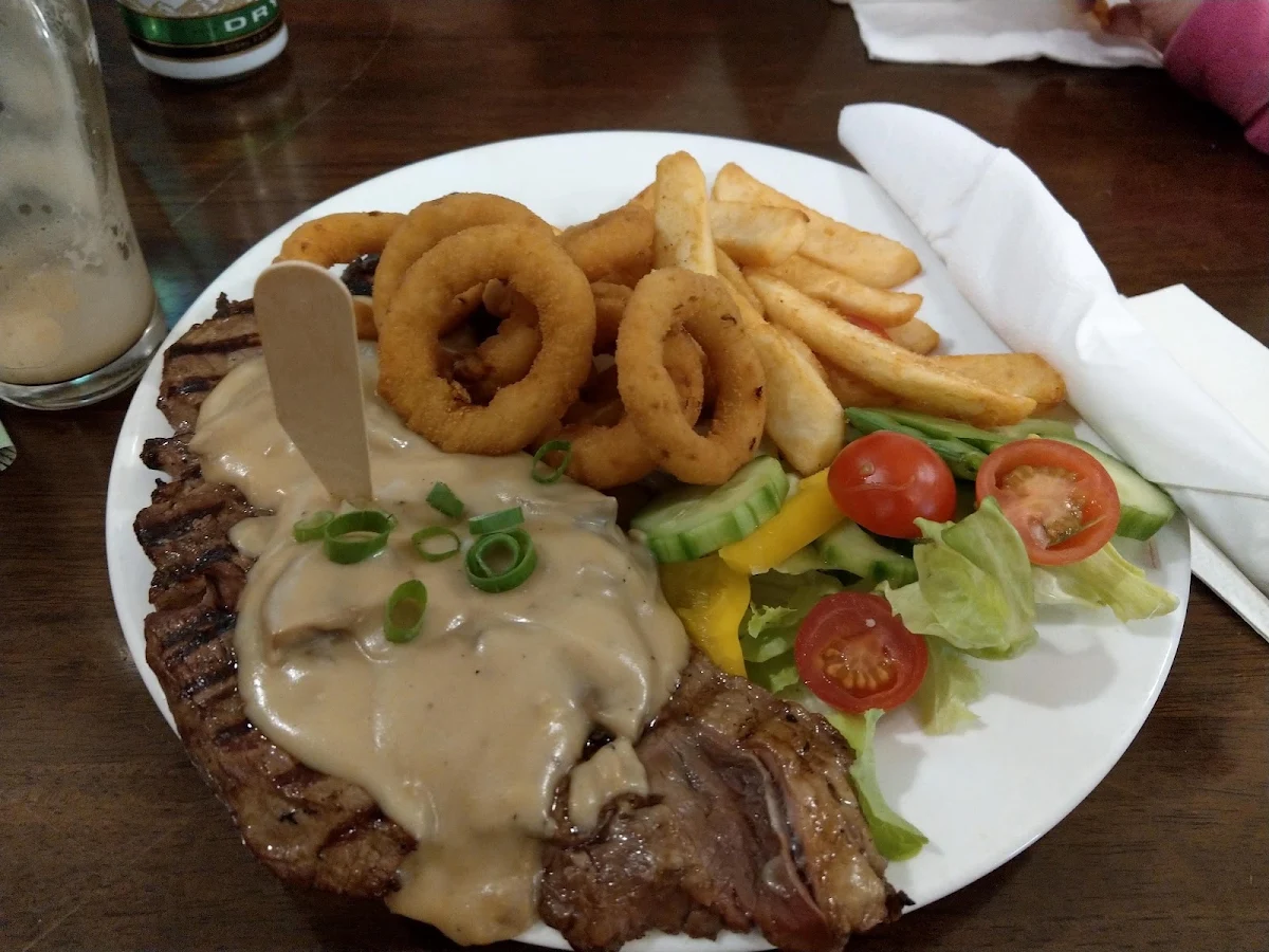 Rump Steak Mushroom Sauce Onion Rings