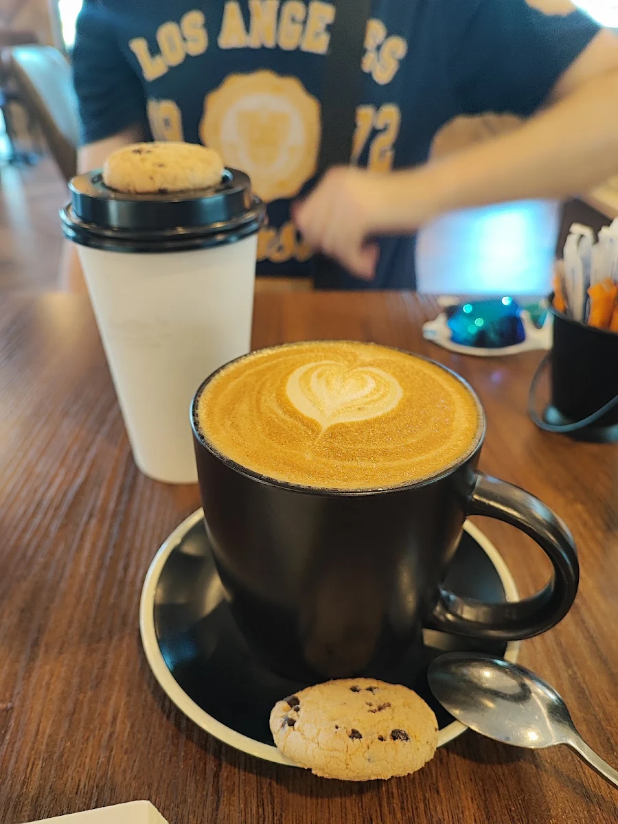 Flat White, Profiterole Patisserie Penrith