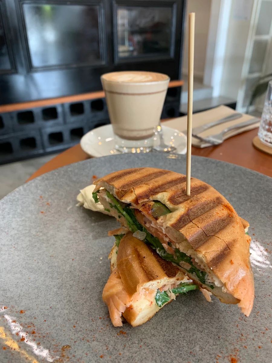 Highlights, WavyBone Coffee