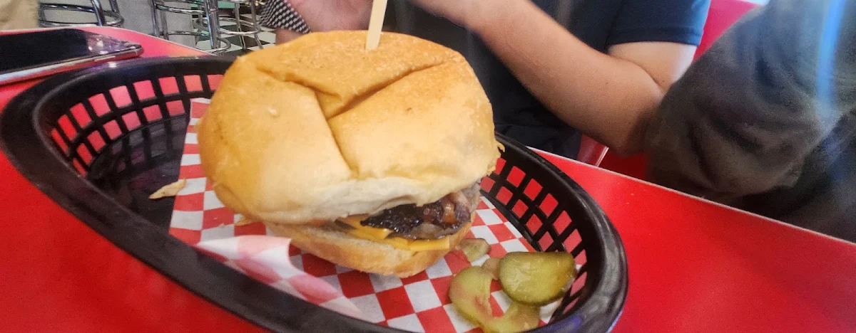 Cheeseburger, Barossa 50s Diner