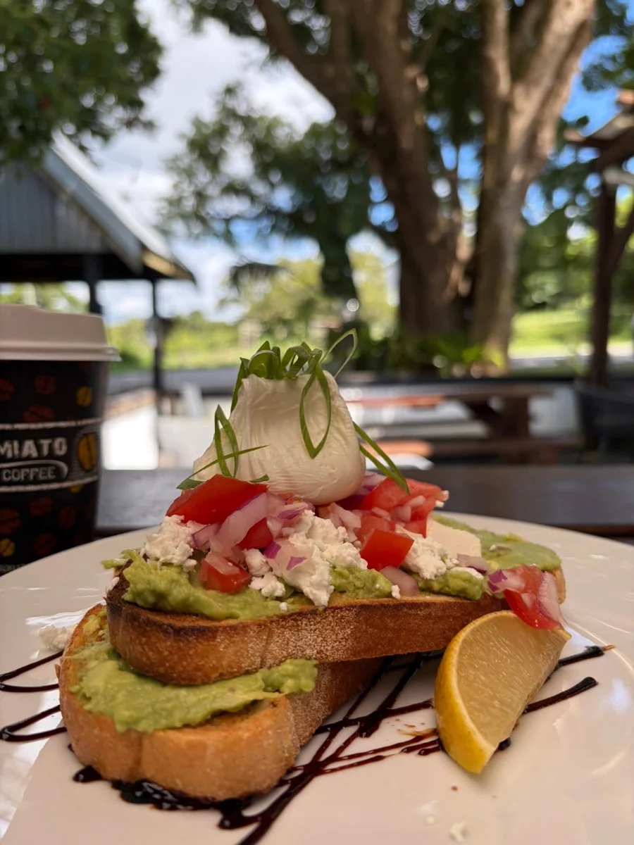 Highlights, Yowie And The Goat Cafe