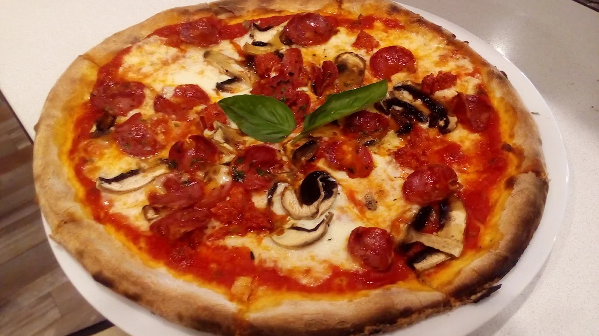 Pizzeria, Pizzeria Divina - Werribee
