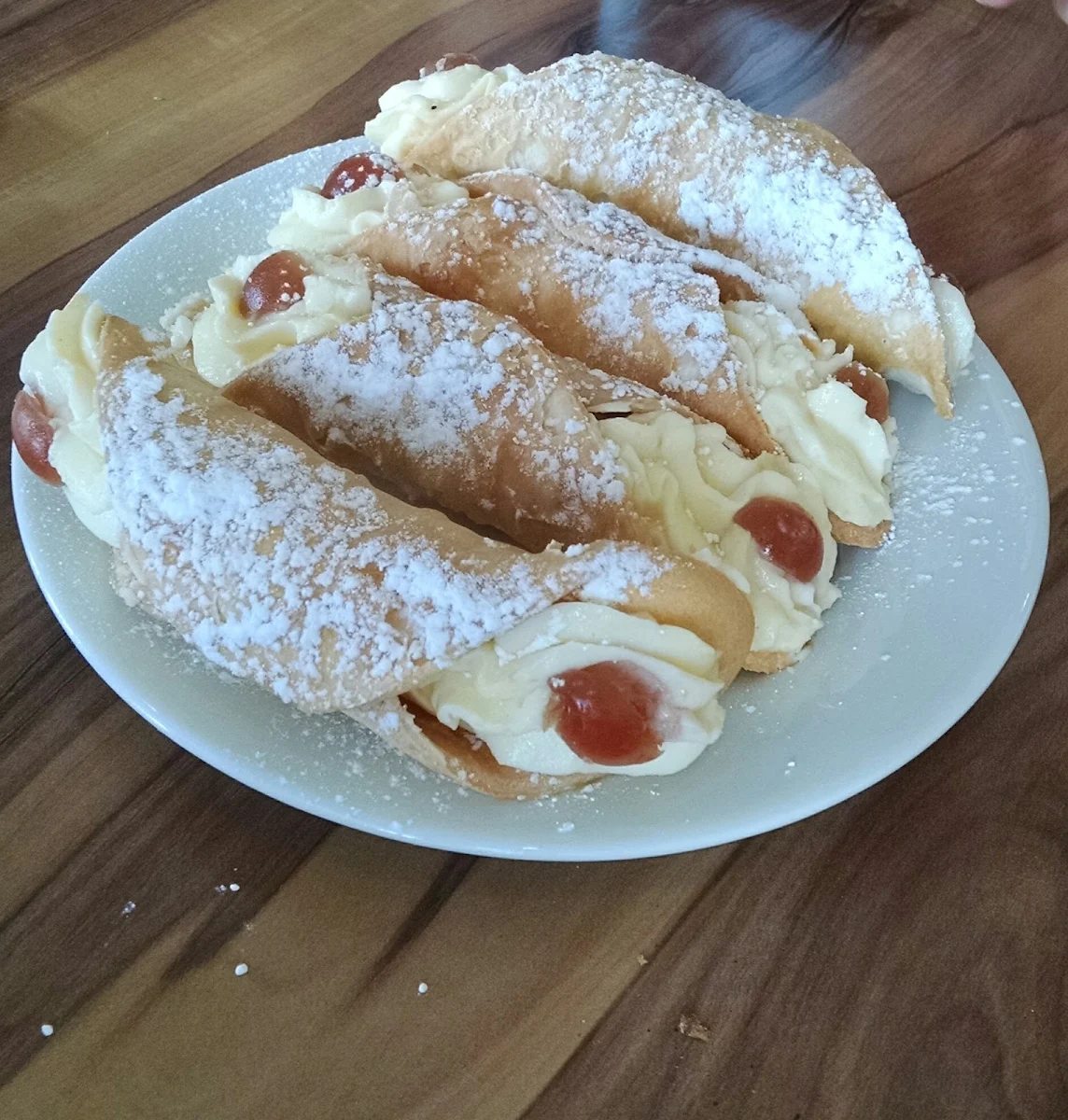 Sicilian Cannoli, Pizzeria Divina - Werribee