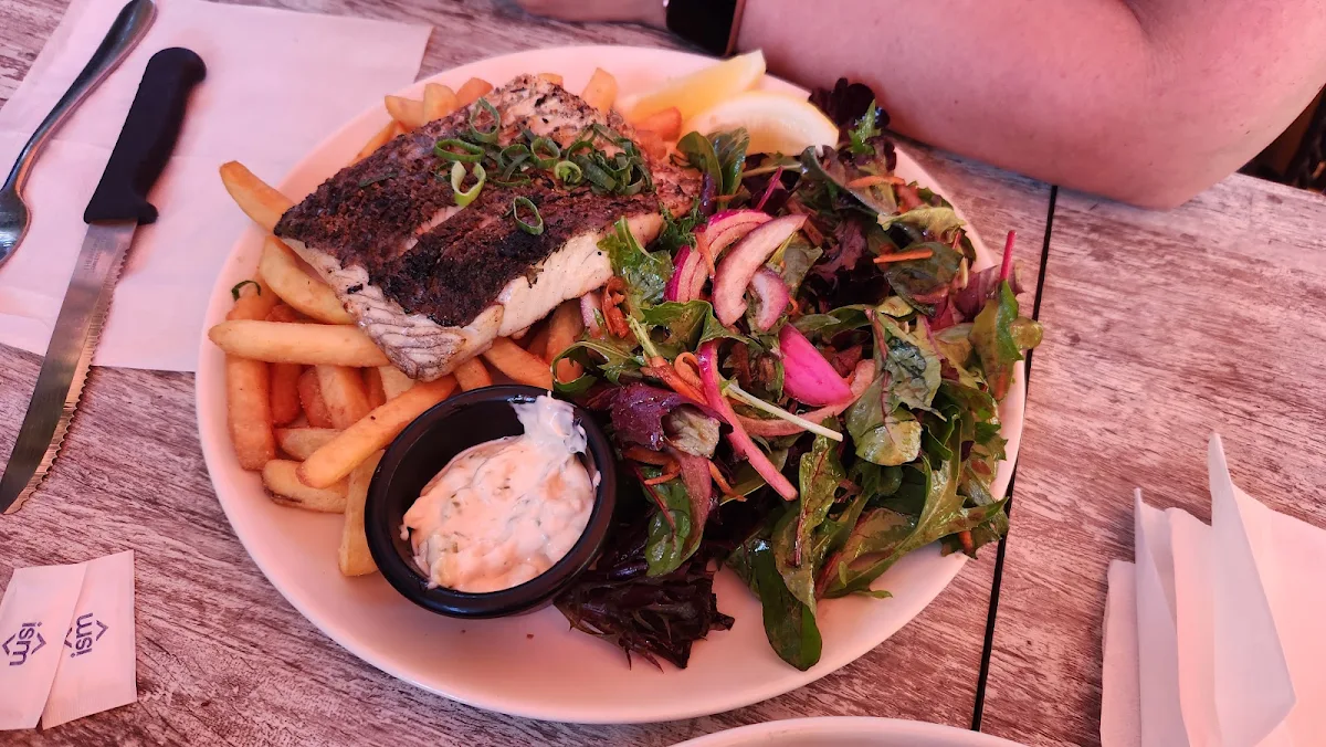 Highlights, Bangor Tavern