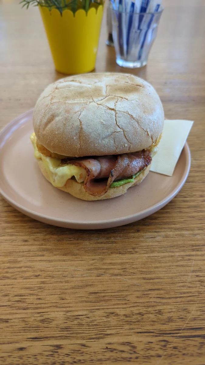 Bacon & Egg Roll