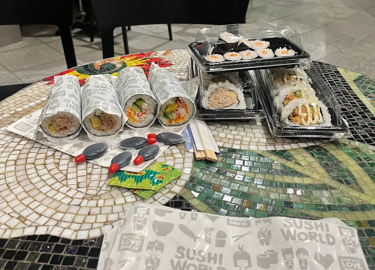 Highlights, Sushi World - Macquarie Shopping Centre