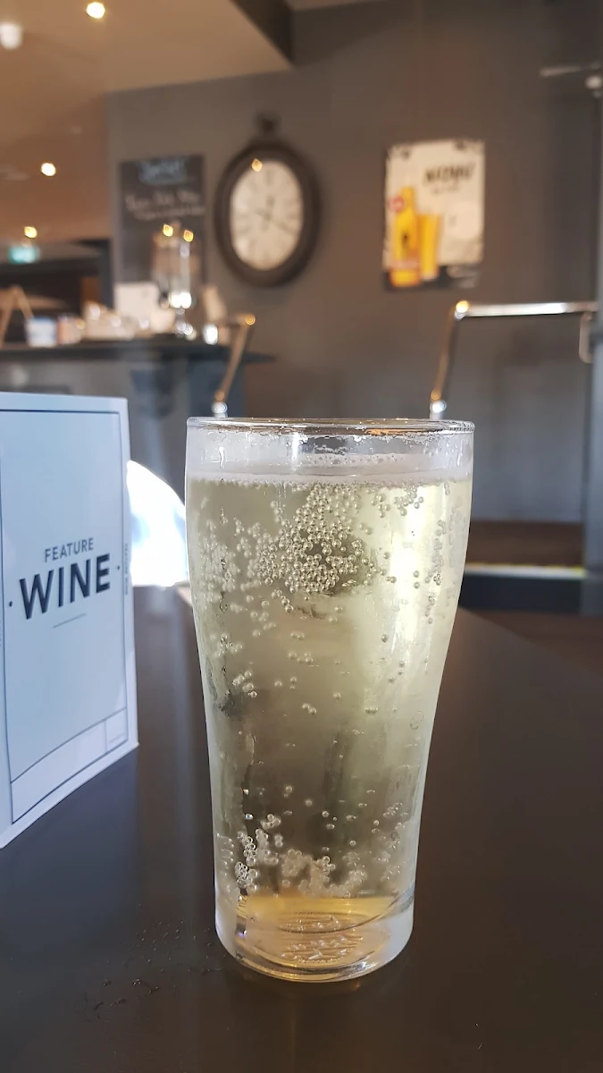 Cider, Bunch of Grapes Hotel