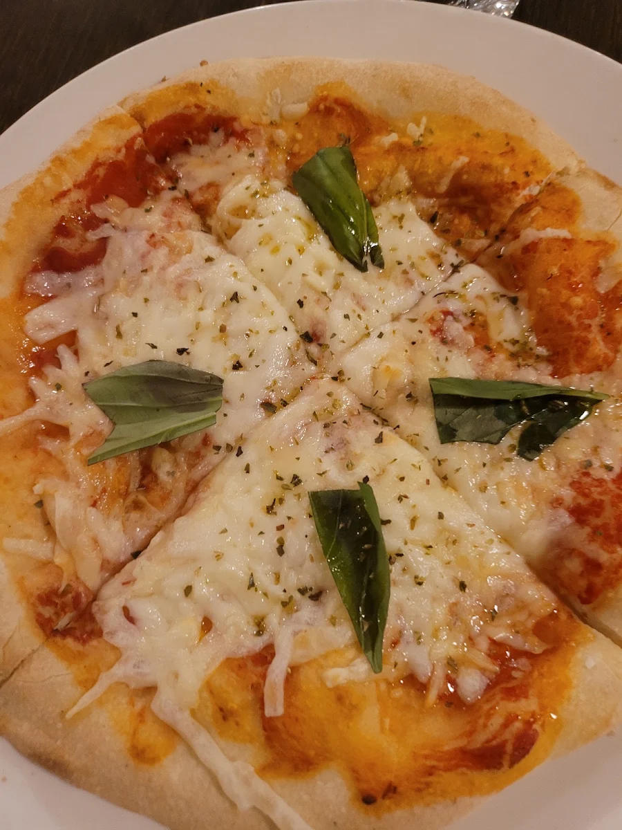 Cheese Pizza, Santinis Restaurant & Bar