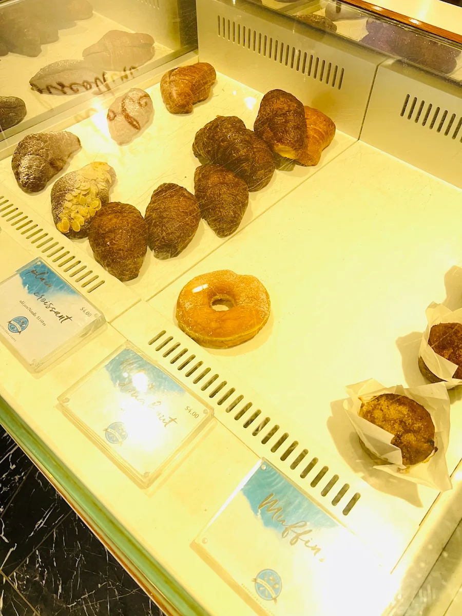 Donuts, Via del Corso