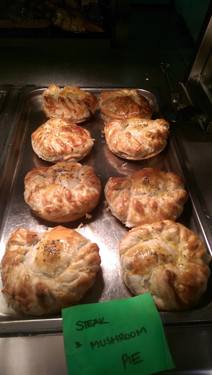Pies, Cafe Ella