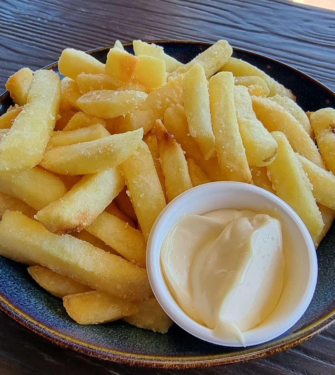 Fries, Froth Craft Beach