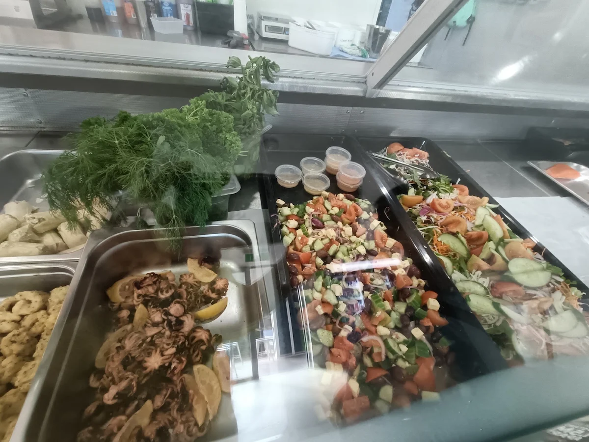 Salad, Mariners Cove Fish & Chips