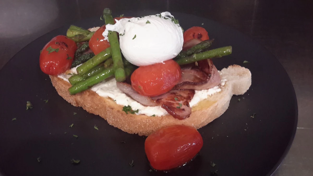 Cherry Tomatoes, Simon's Cafe - Best cafe in Windsor