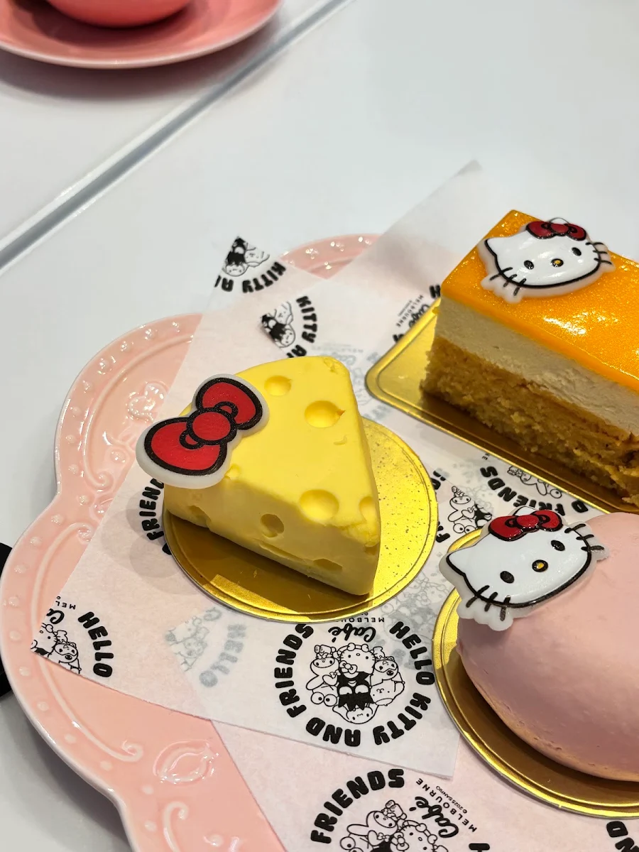 Highlights, Hello Kitty and Friends Cafe Melbourne Central