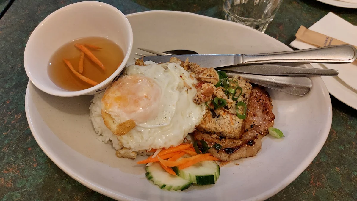 Rice with Pork Spare Ribs & Slice Egg
