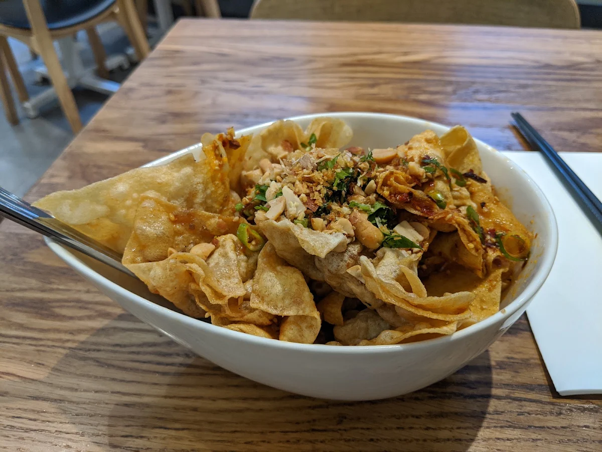 Fried Wontons in Chilli Sauce