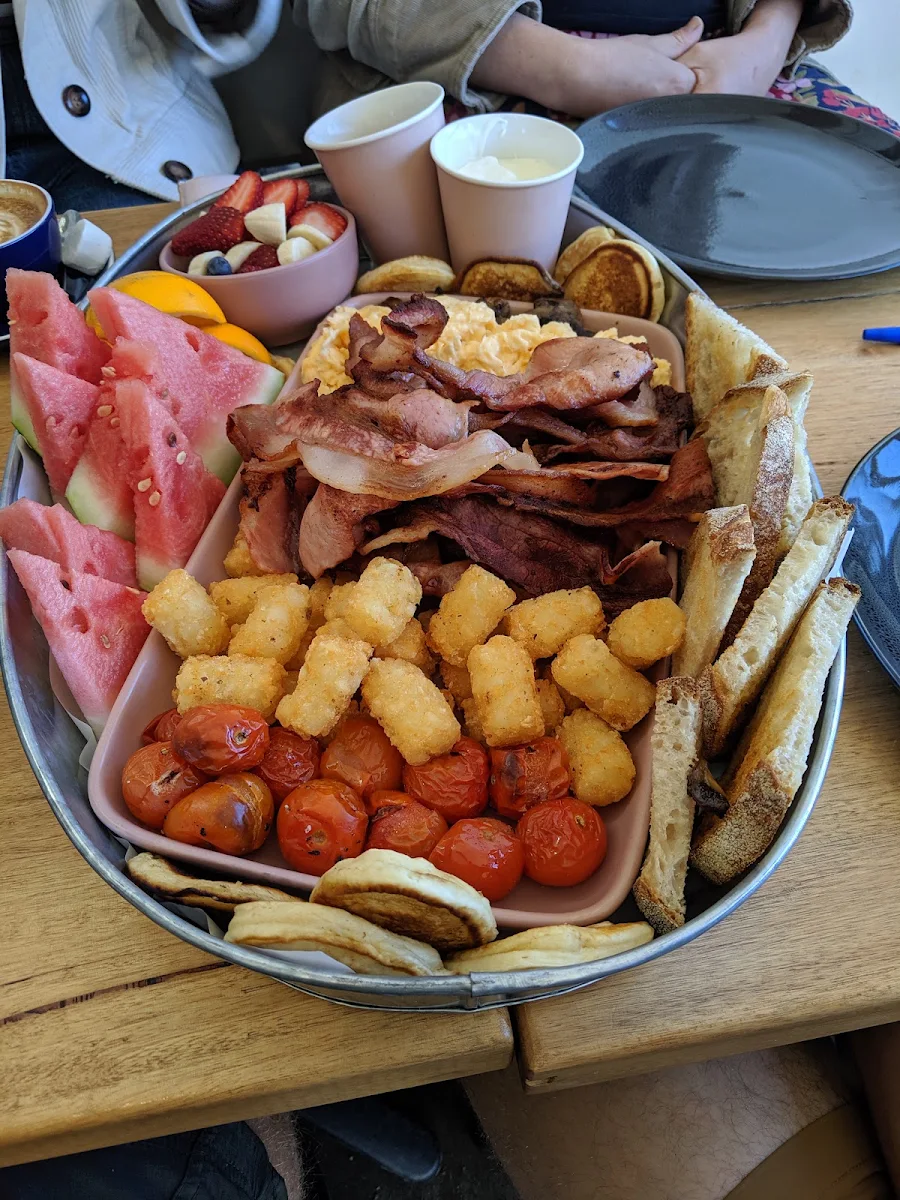 Big Breakfast, His & Hers cafe