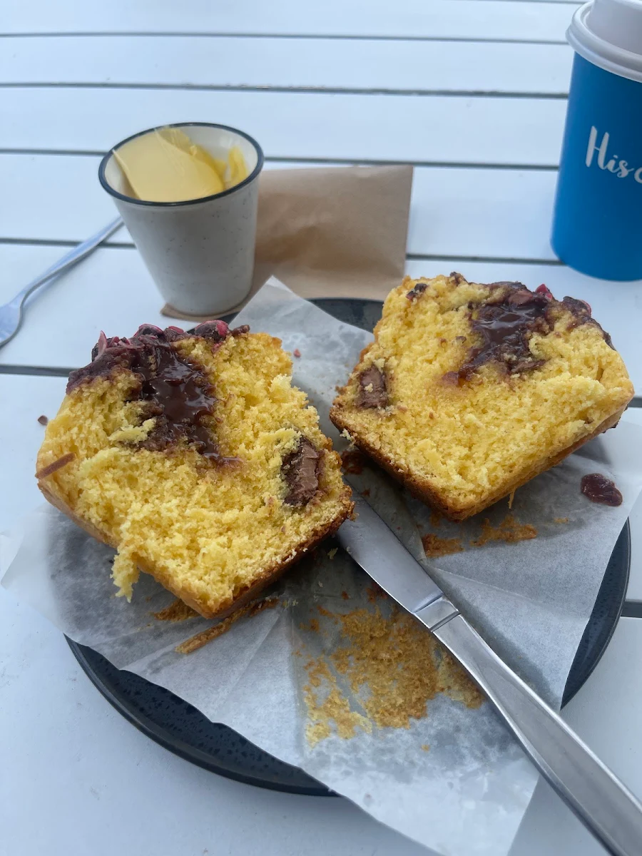 Highlights, His & Hers cafe