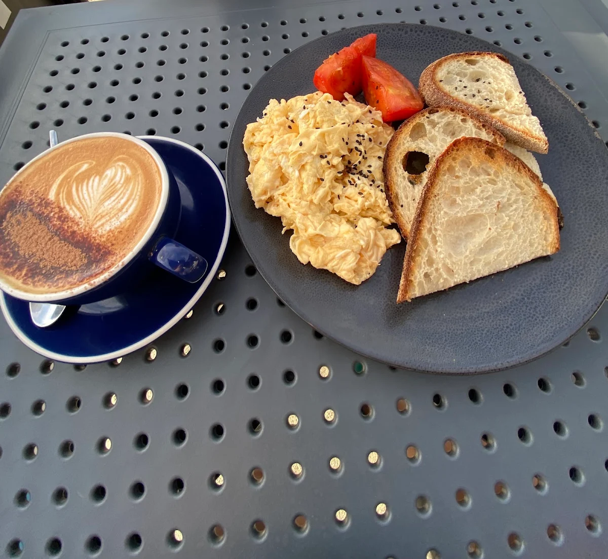 Highlights, His & Hers cafe