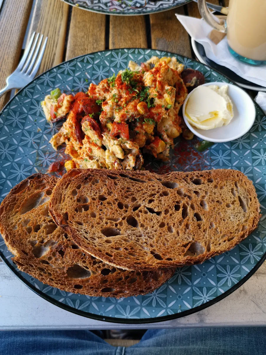 Chilli Scrambled Eggs