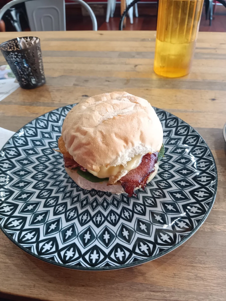 Joey Brekkie Burger