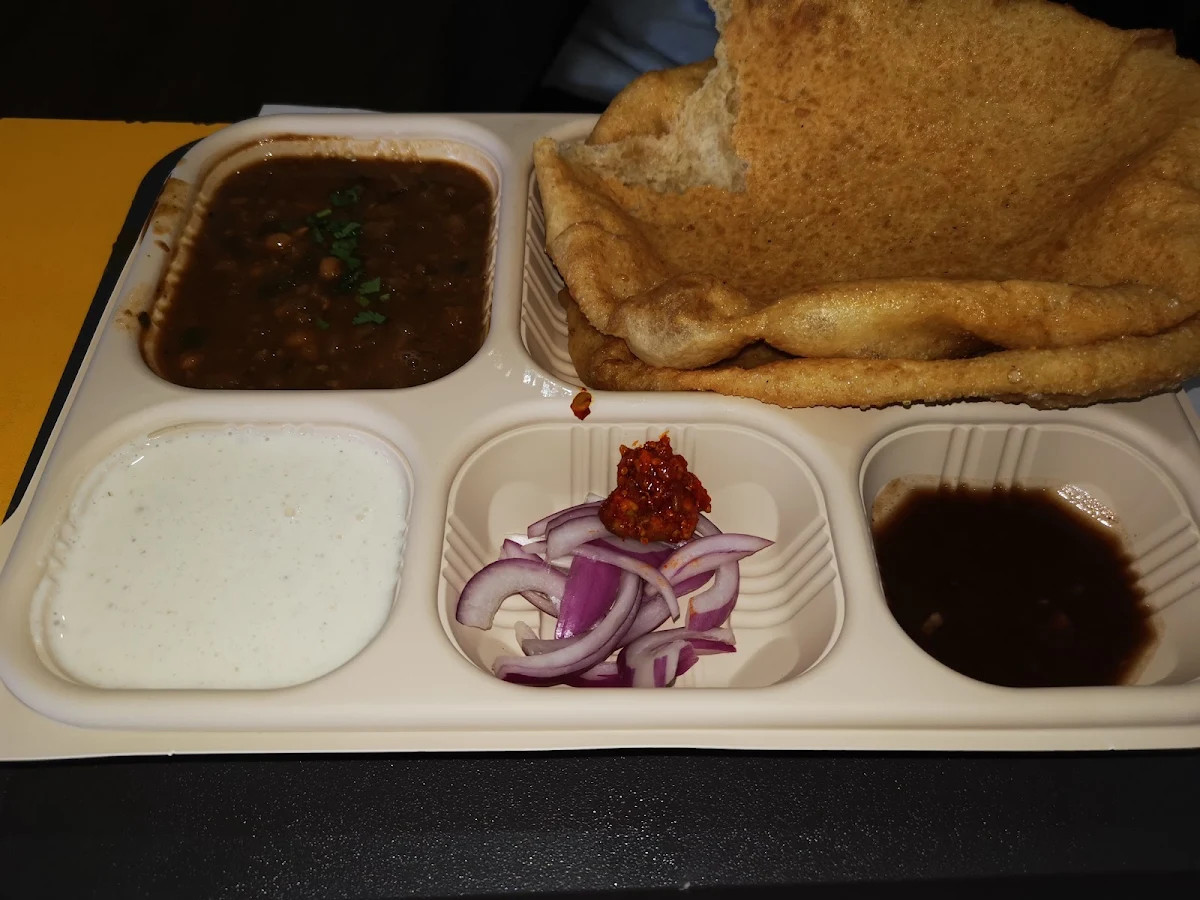 Amritsari Kulcha Vgo, Tadka (Vegetarian) Express